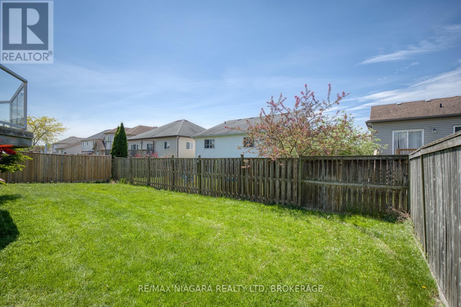 47 HONEY LOCUST CIRCLE - 47
