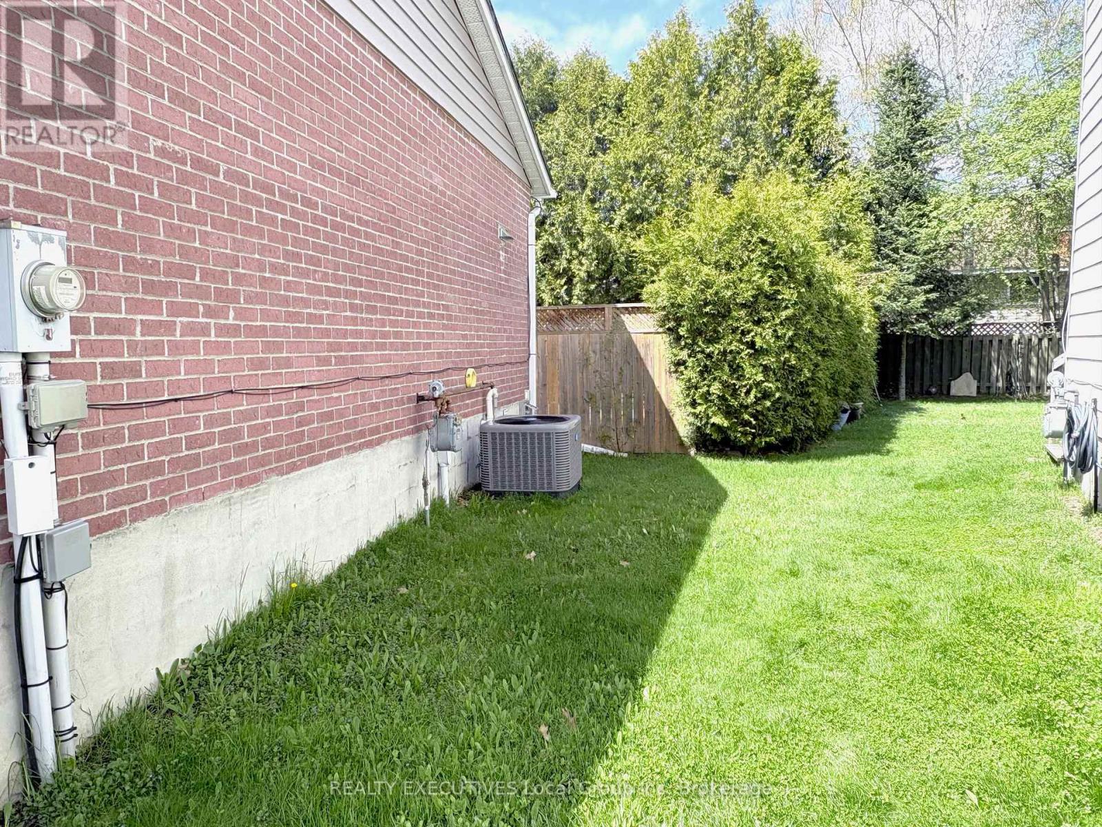 35 NANCY DRIVE - 27