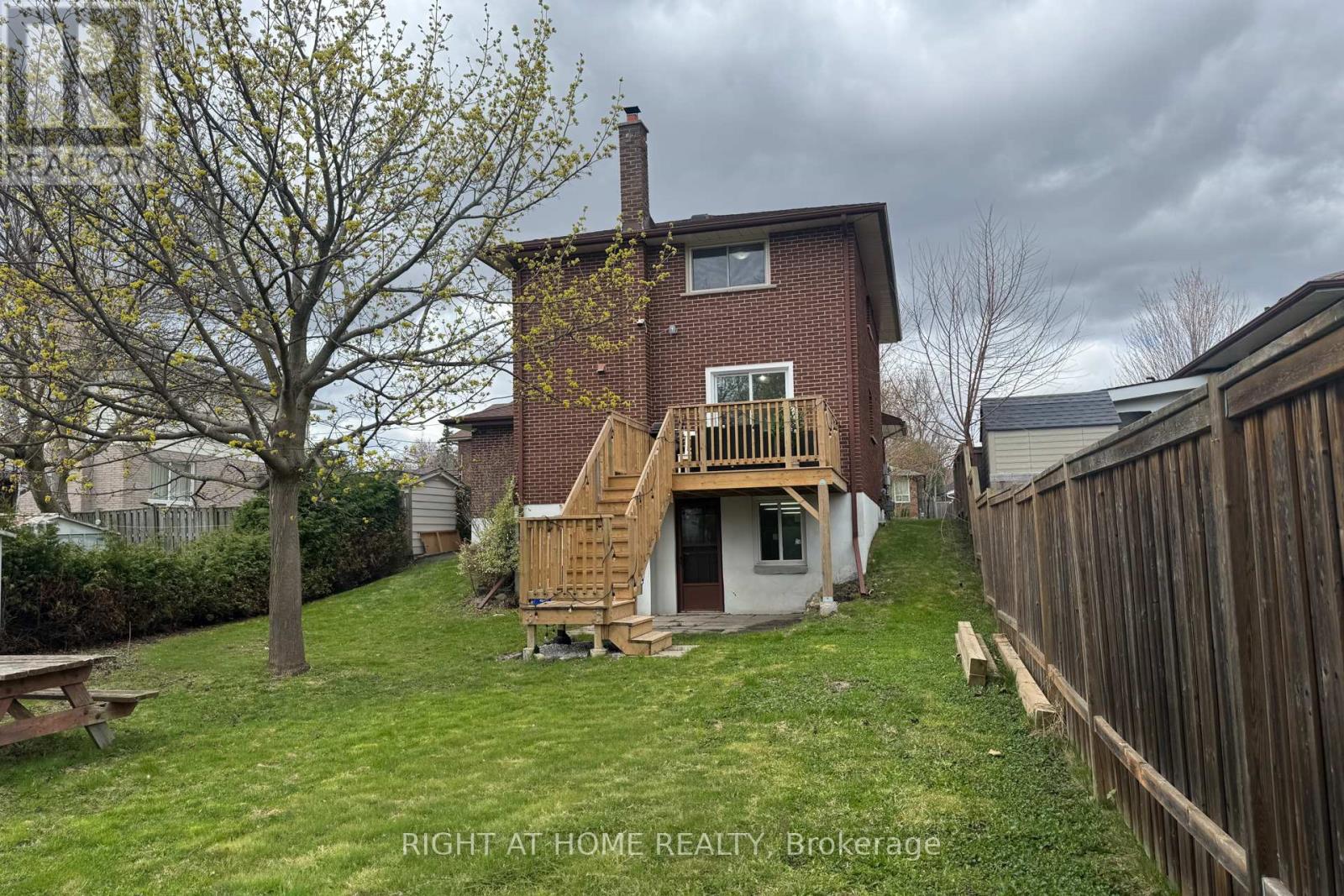 343 FAIRLAWN STREET - 44