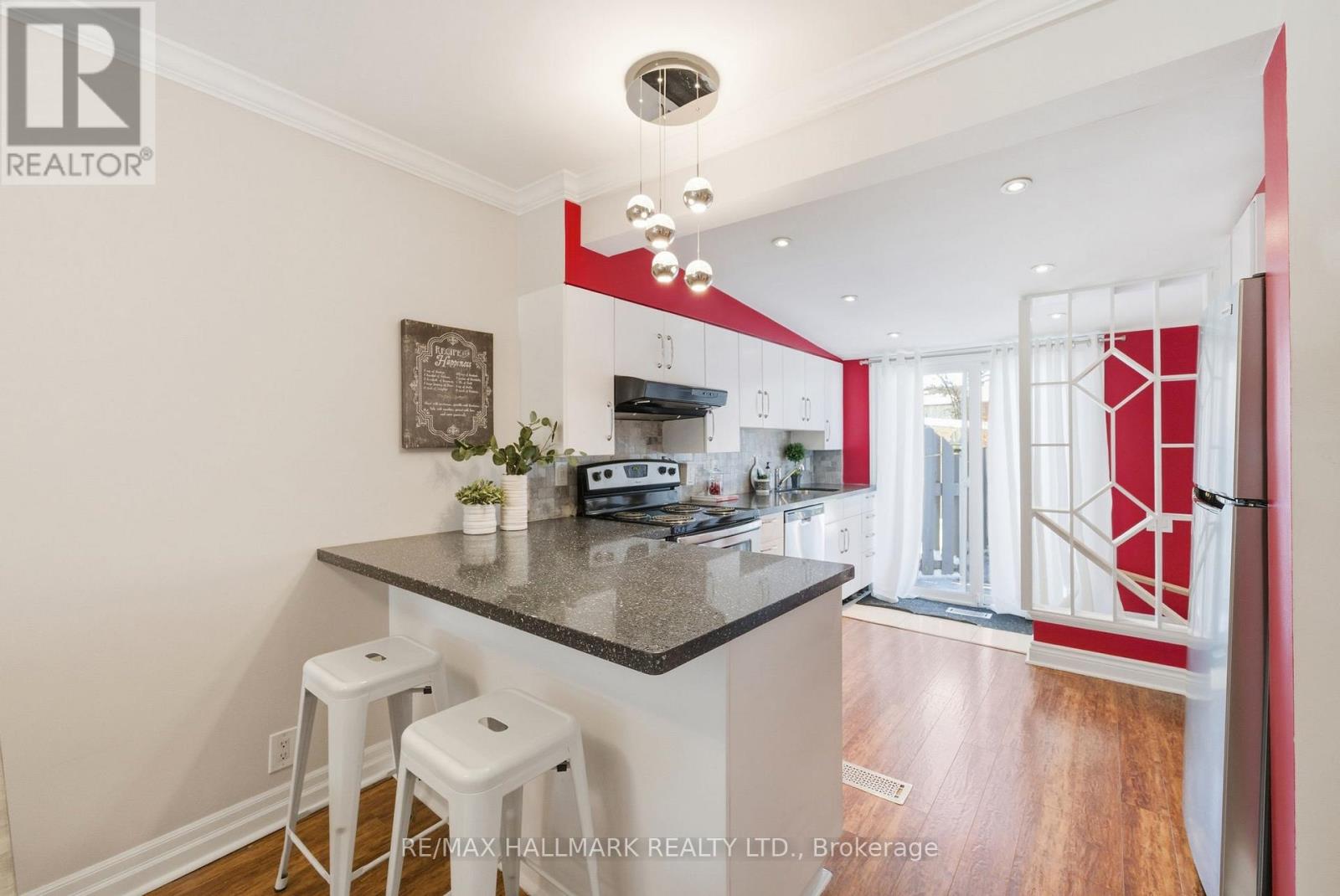 1002 VICTORIA PARK AVENUE - 14