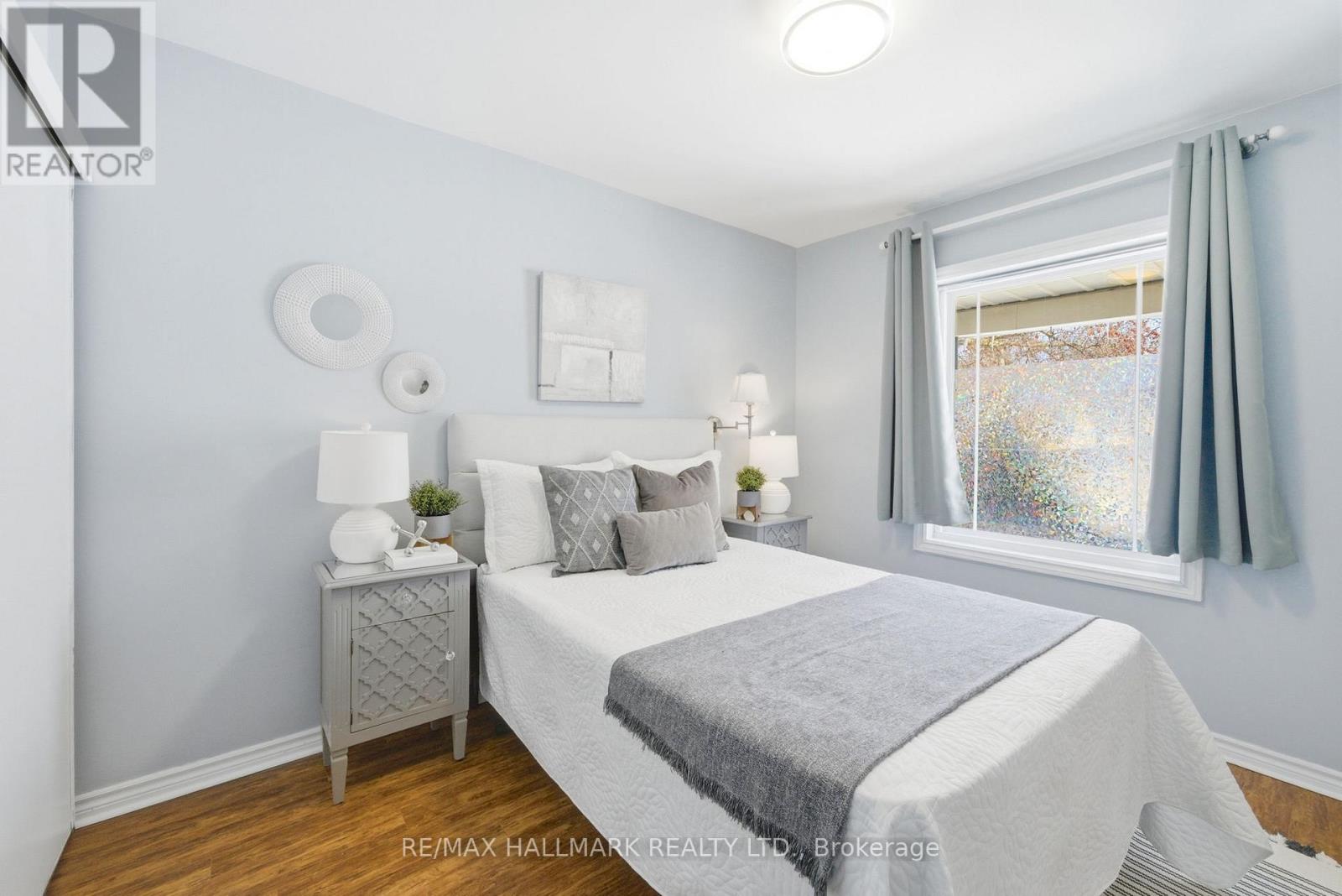 1002 VICTORIA PARK AVENUE - 20