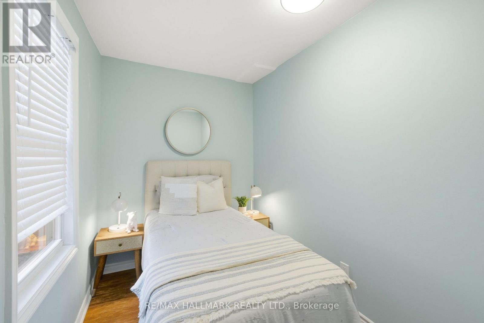 1002 VICTORIA PARK AVENUE - 22