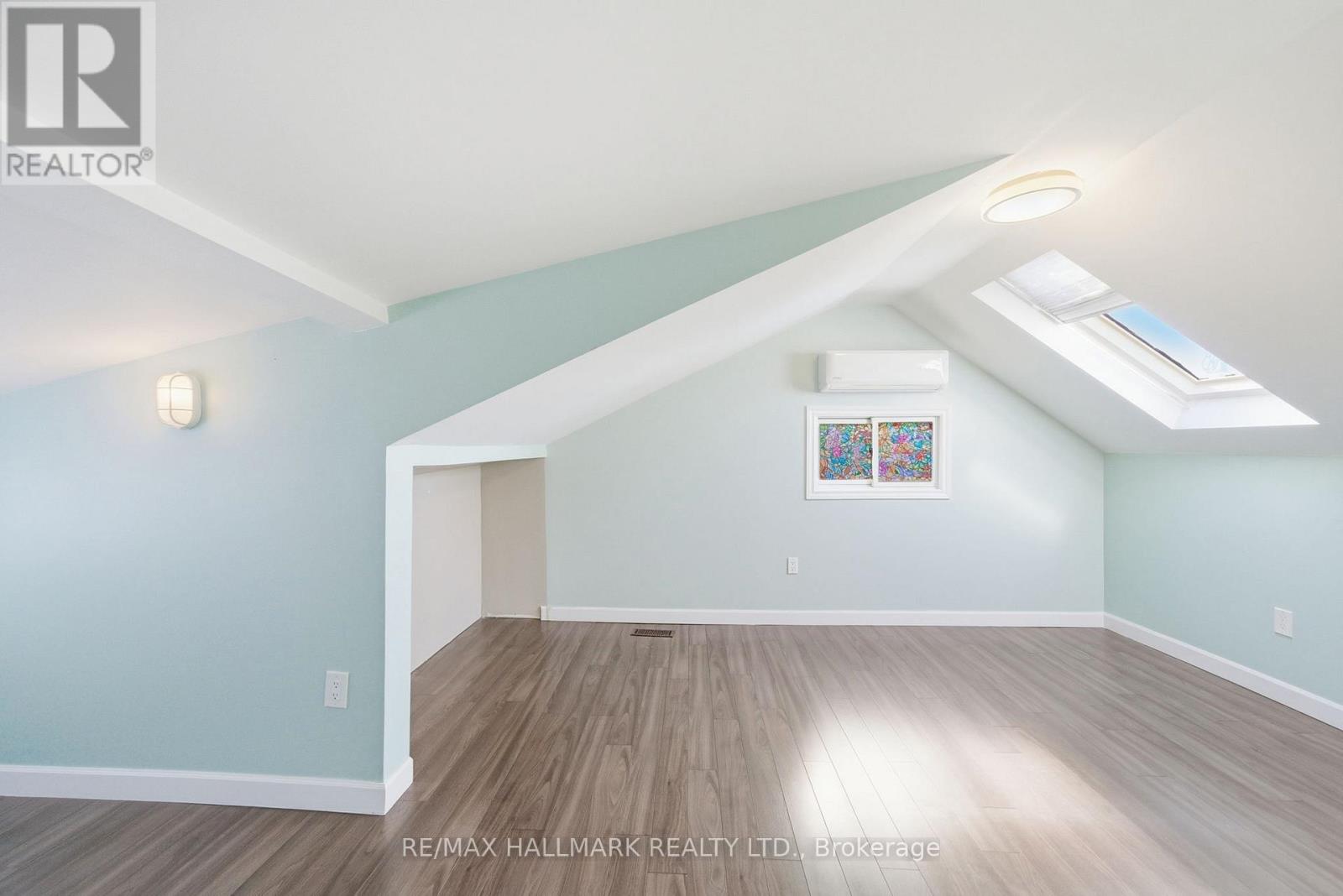 1002 VICTORIA PARK AVENUE - 27