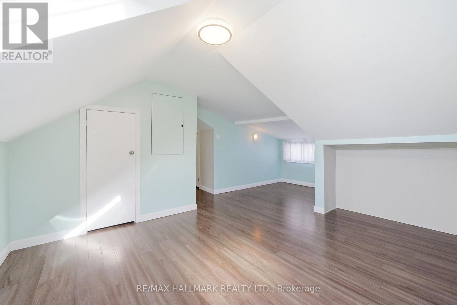 1002 VICTORIA PARK AVENUE - 29