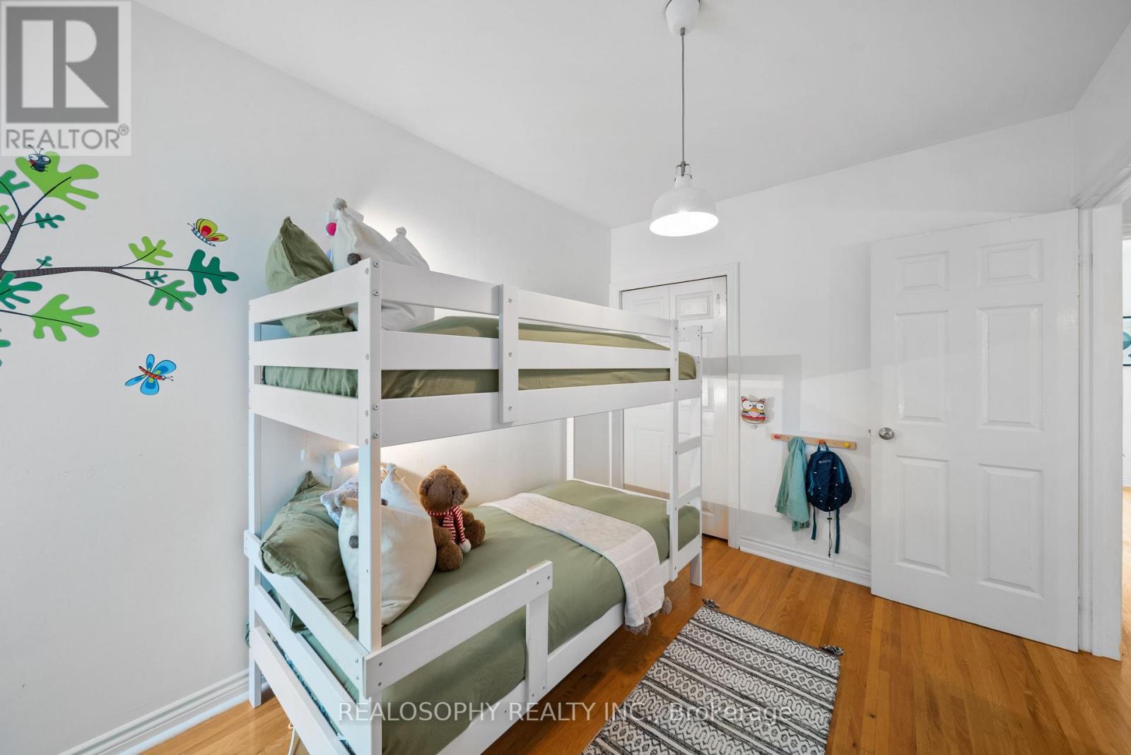 118 IVY AVENUE - 22