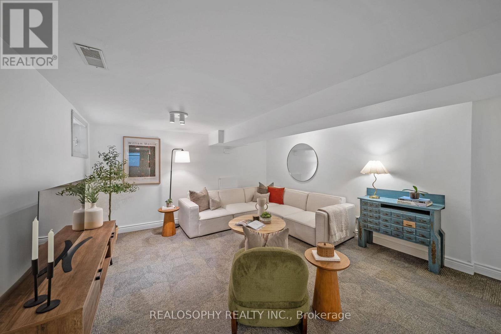 118 IVY AVENUE - 27