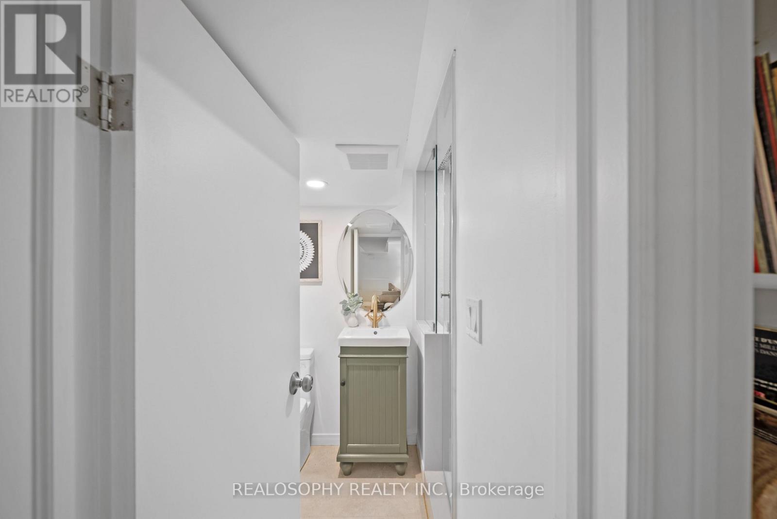 118 IVY AVENUE - 30