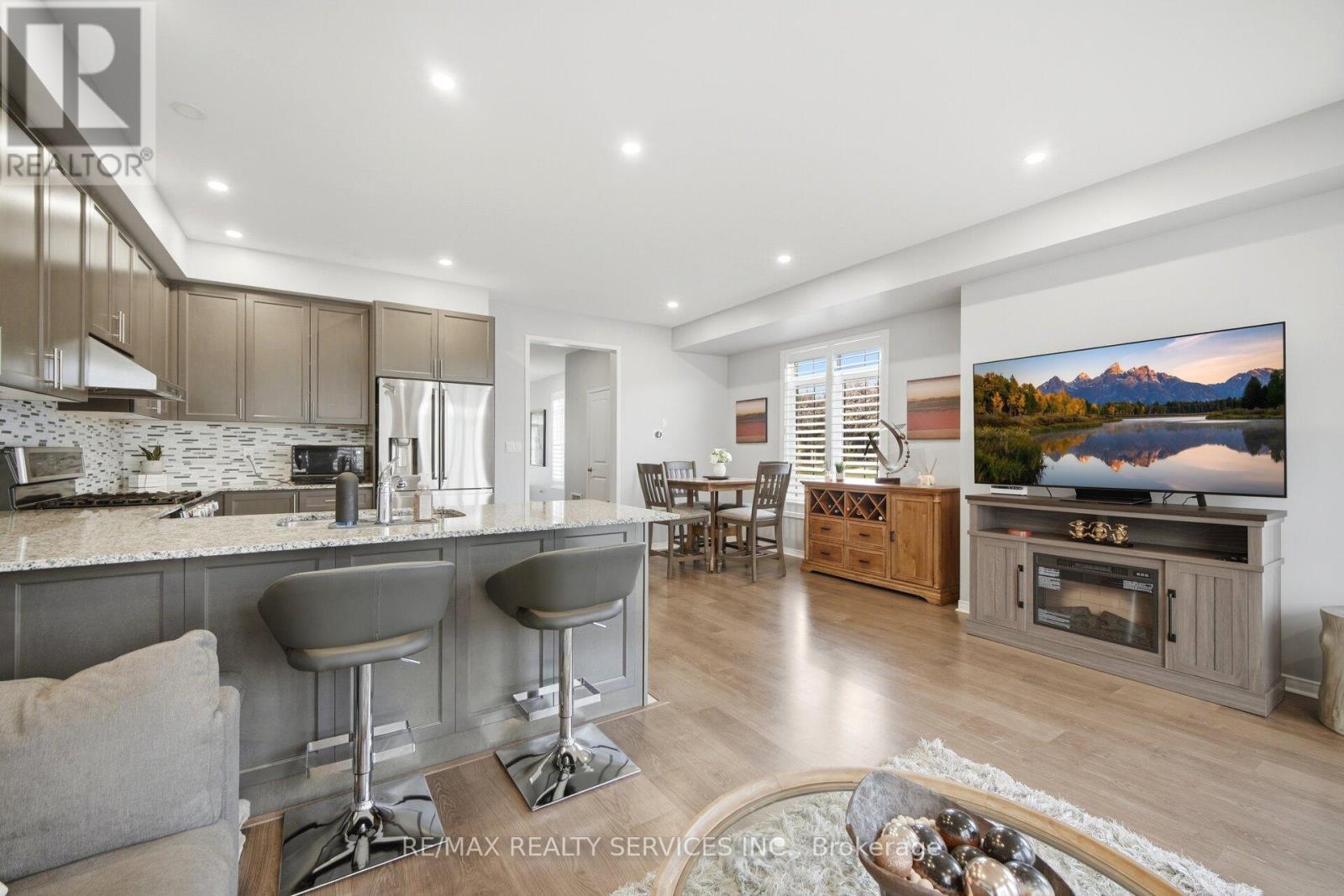 56 RIMROCK CRESCENT - 16