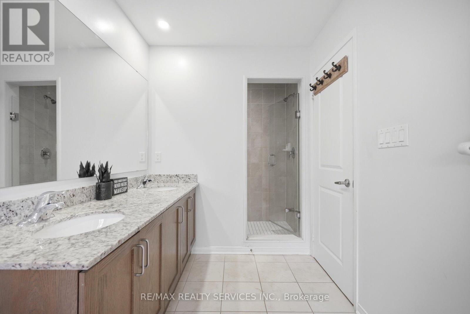 56 RIMROCK CRESCENT - 24