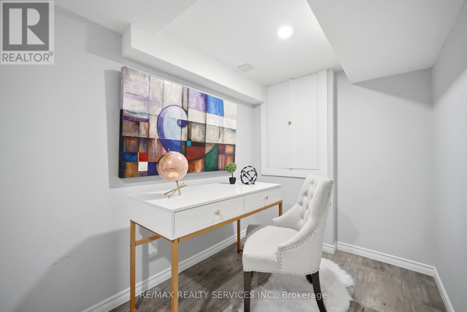 56 RIMROCK CRESCENT - 40