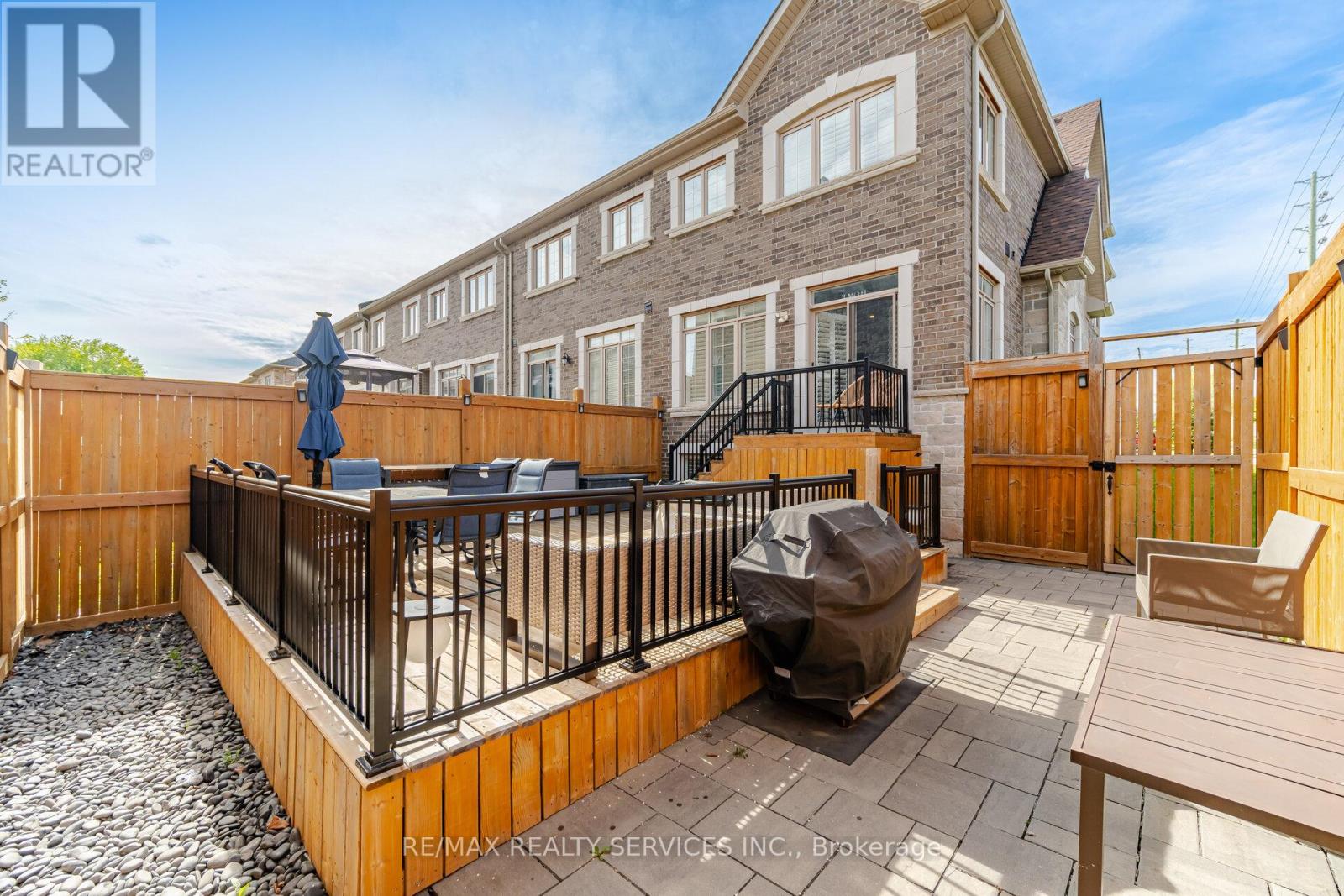 56 RIMROCK CRESCENT - 45