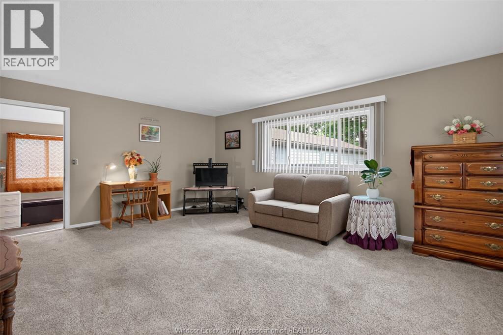 3733 VAUGHAN STREET - 16