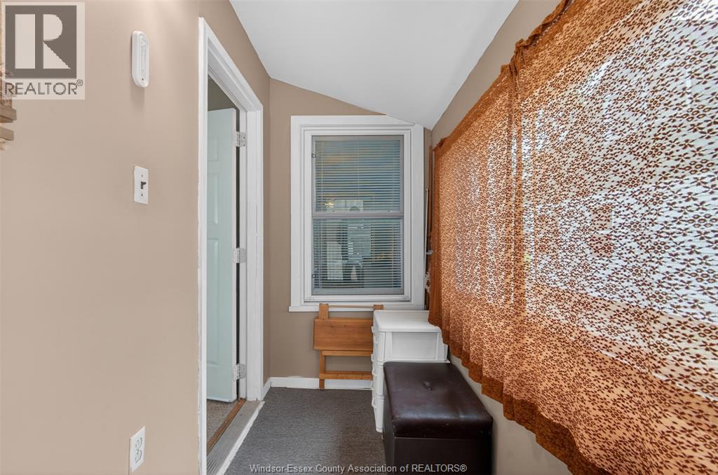 3733 VAUGHAN STREET - 27