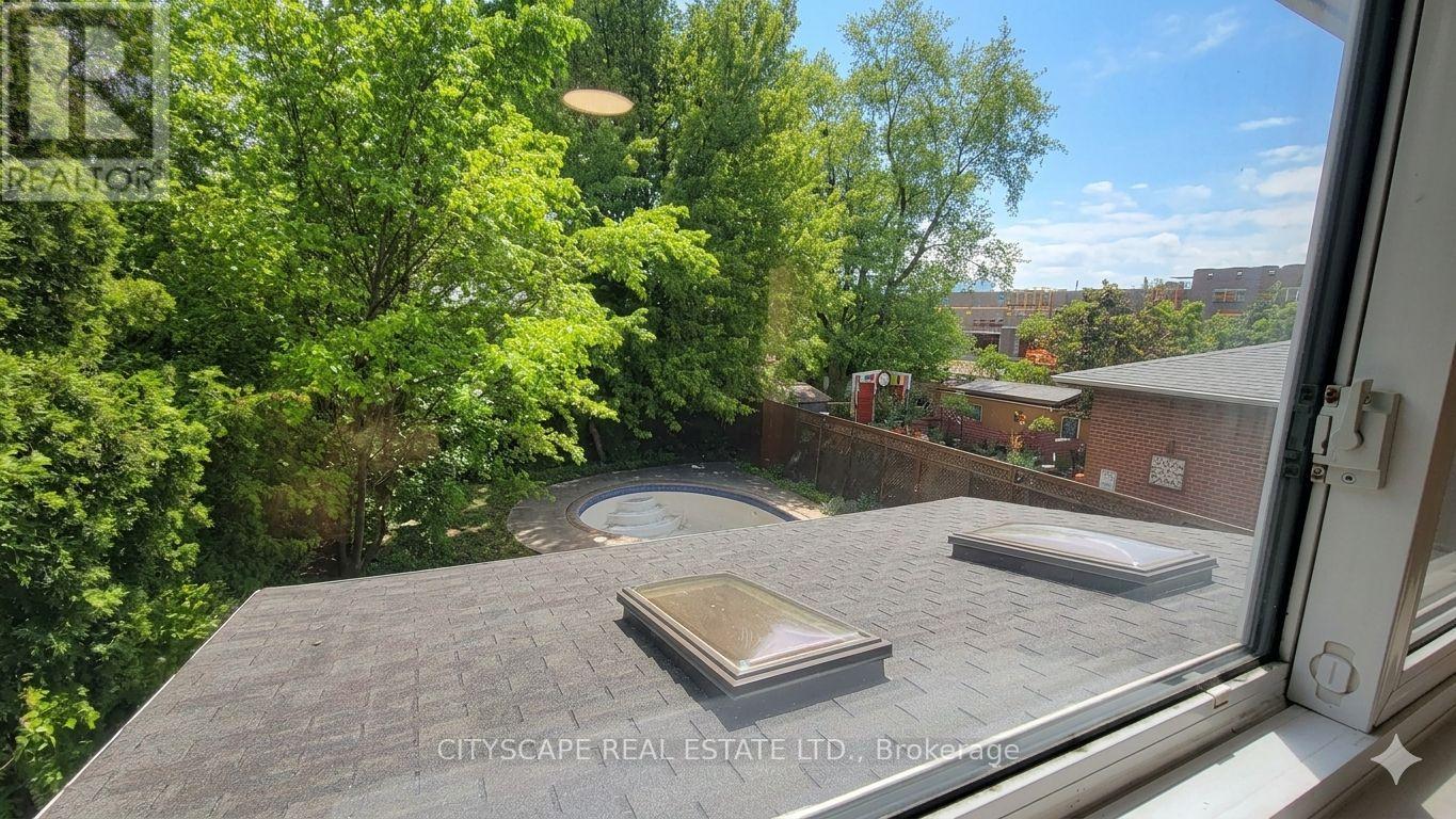 3450 ELLENGALE DRIVE - 19