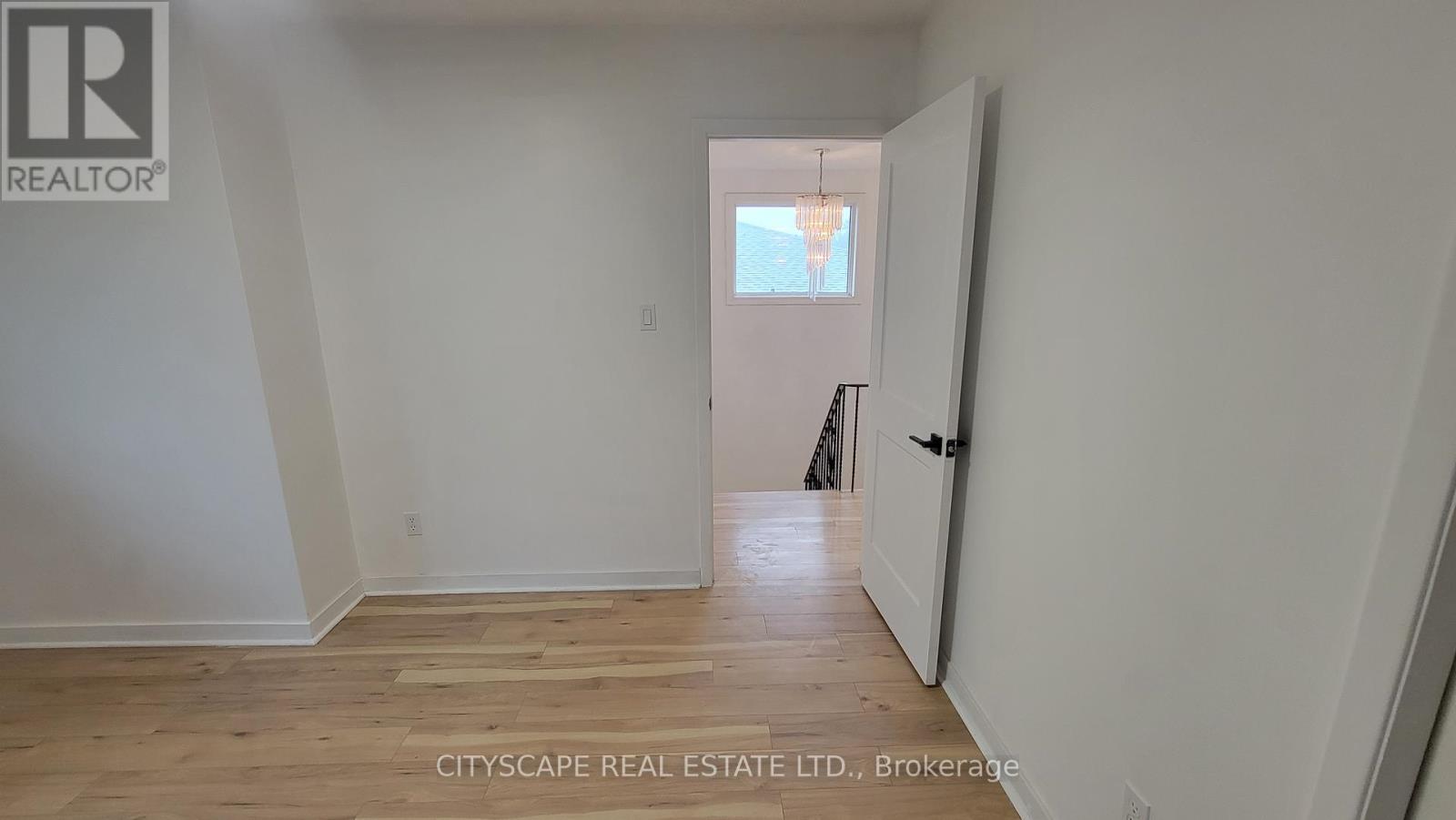 3450 ELLENGALE DRIVE - 20