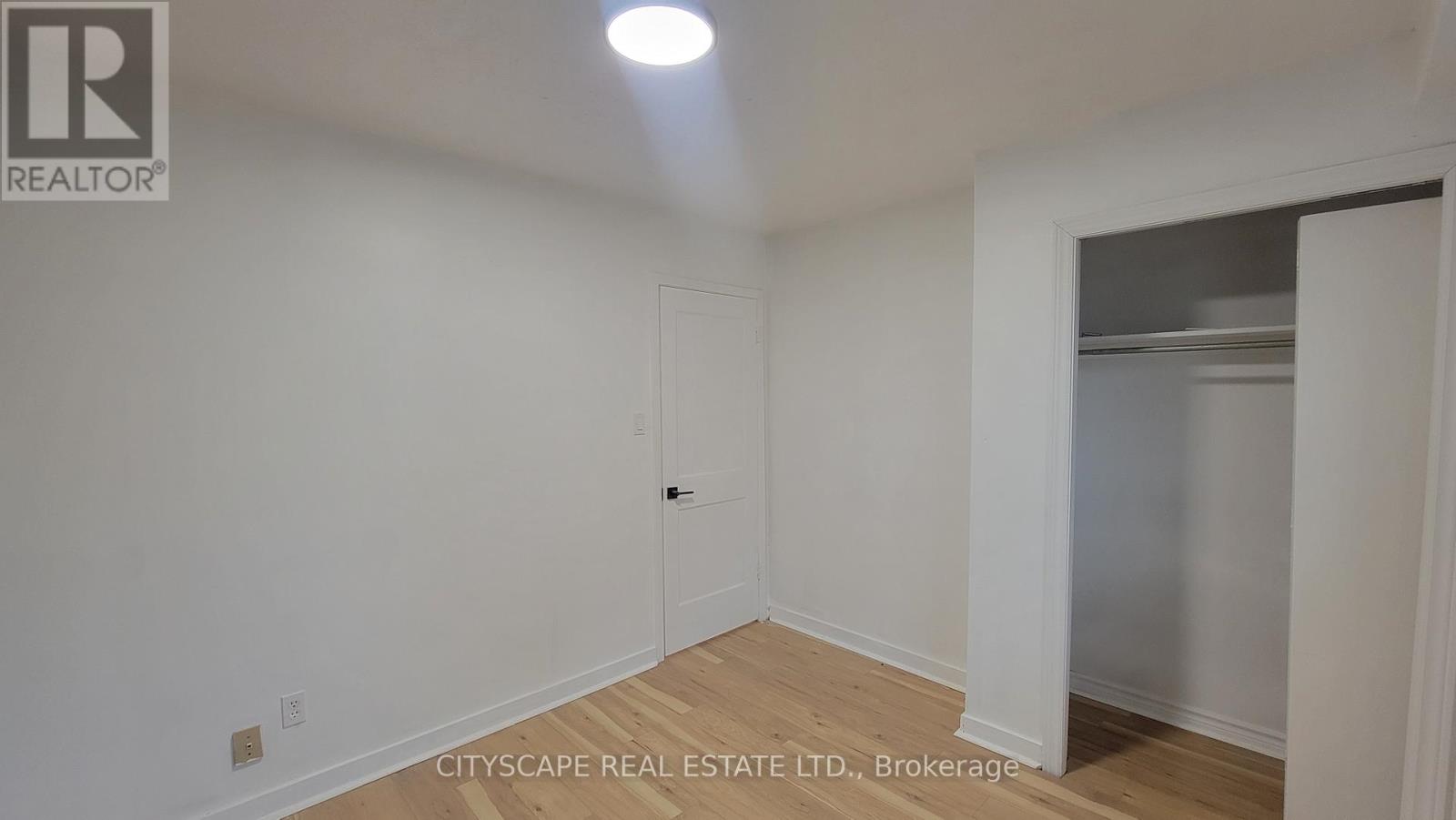 3450 ELLENGALE DRIVE - 23
