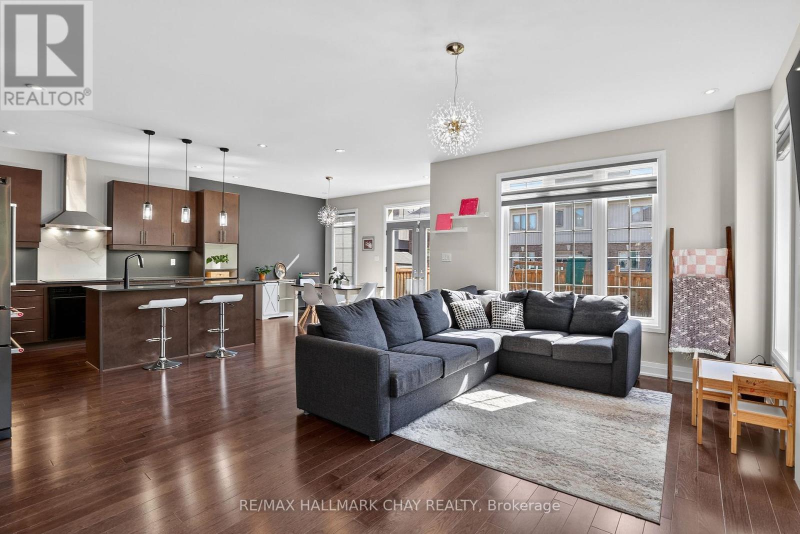 43 WALLS CRESCENT - 15