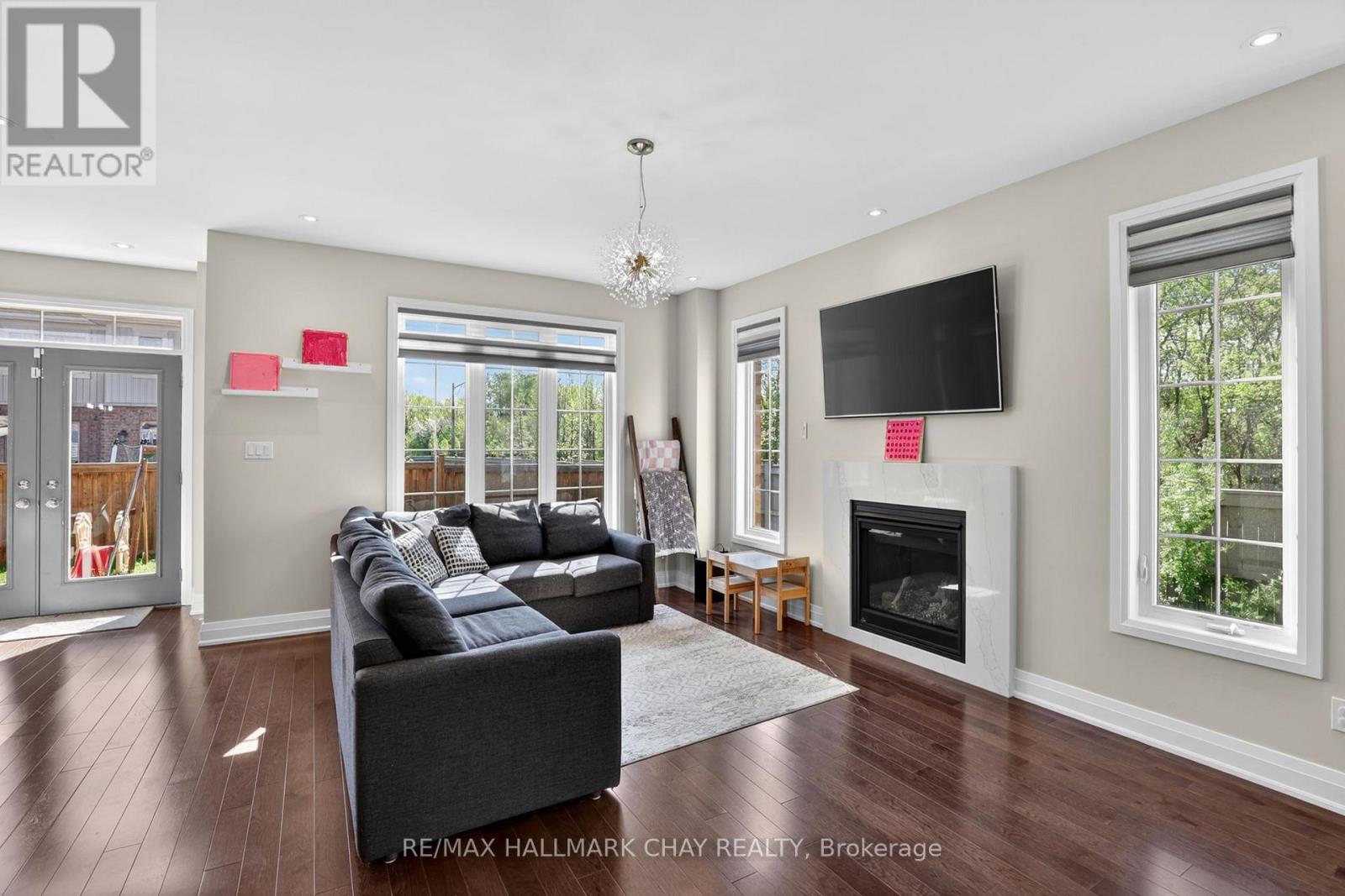 43 WALLS CRESCENT - 23