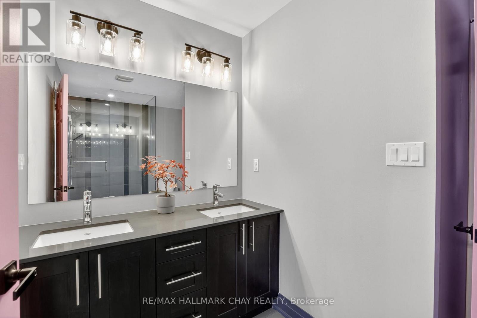 43 WALLS CRESCENT - 29