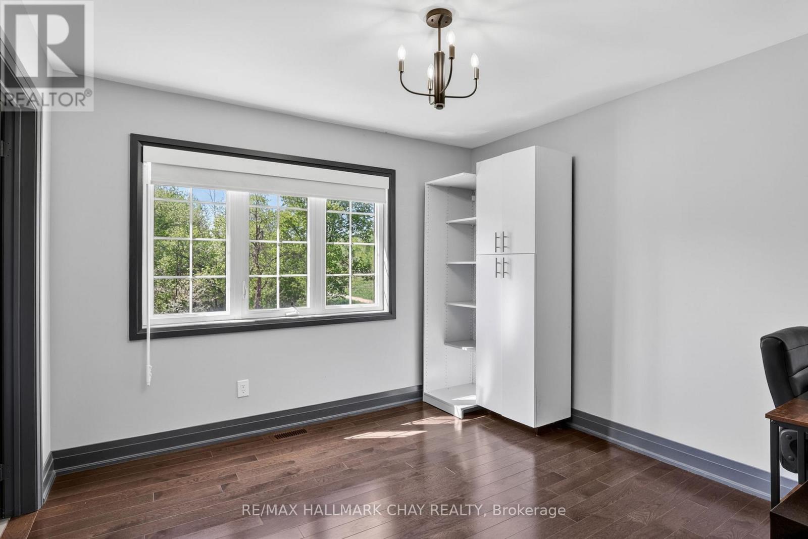 43 WALLS CRESCENT - 30