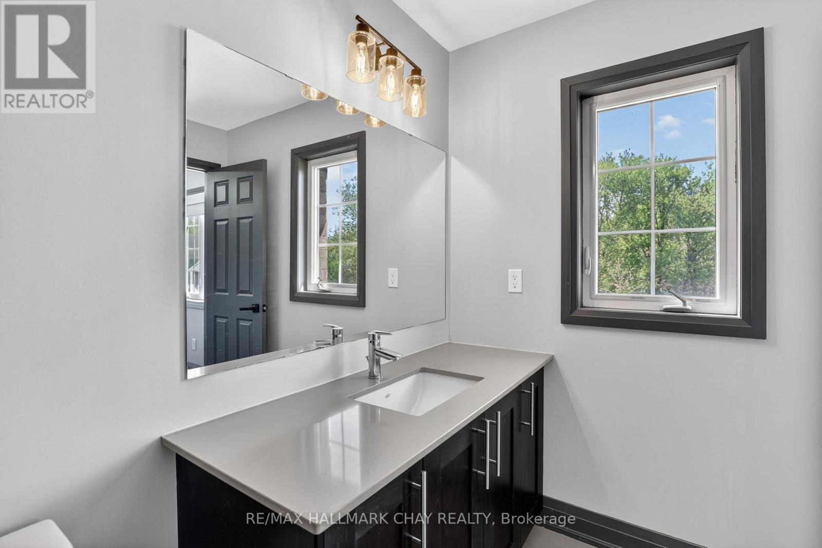 43 WALLS CRESCENT - 31