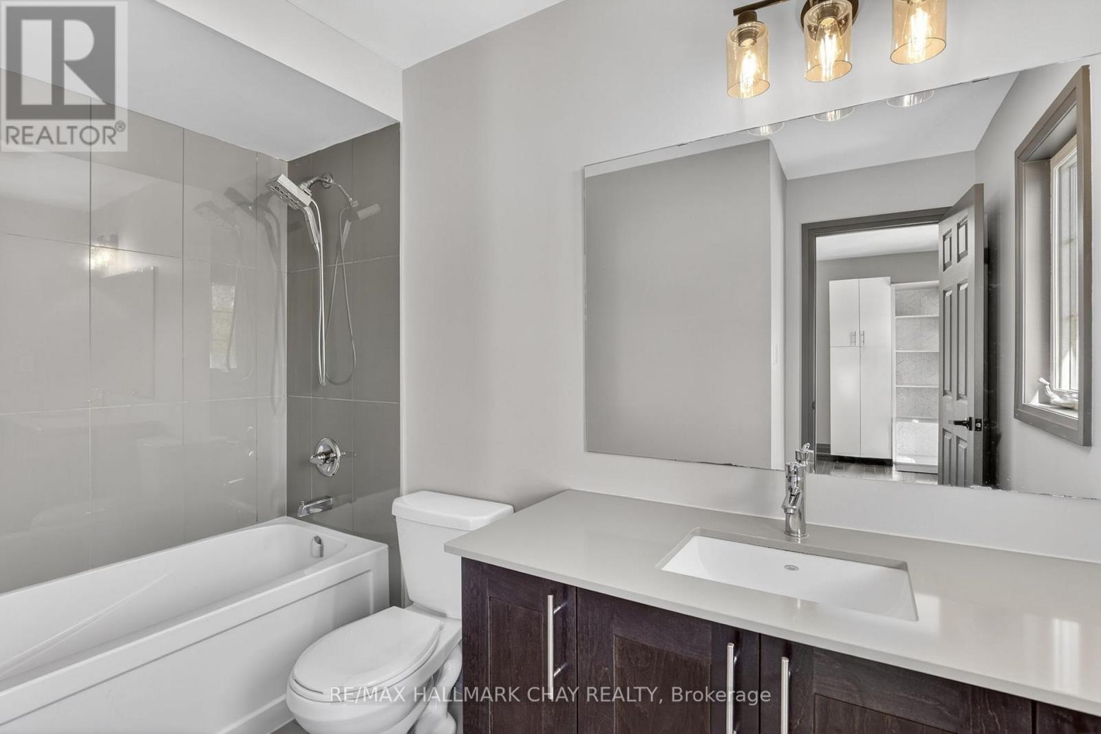 43 WALLS CRESCENT - 32