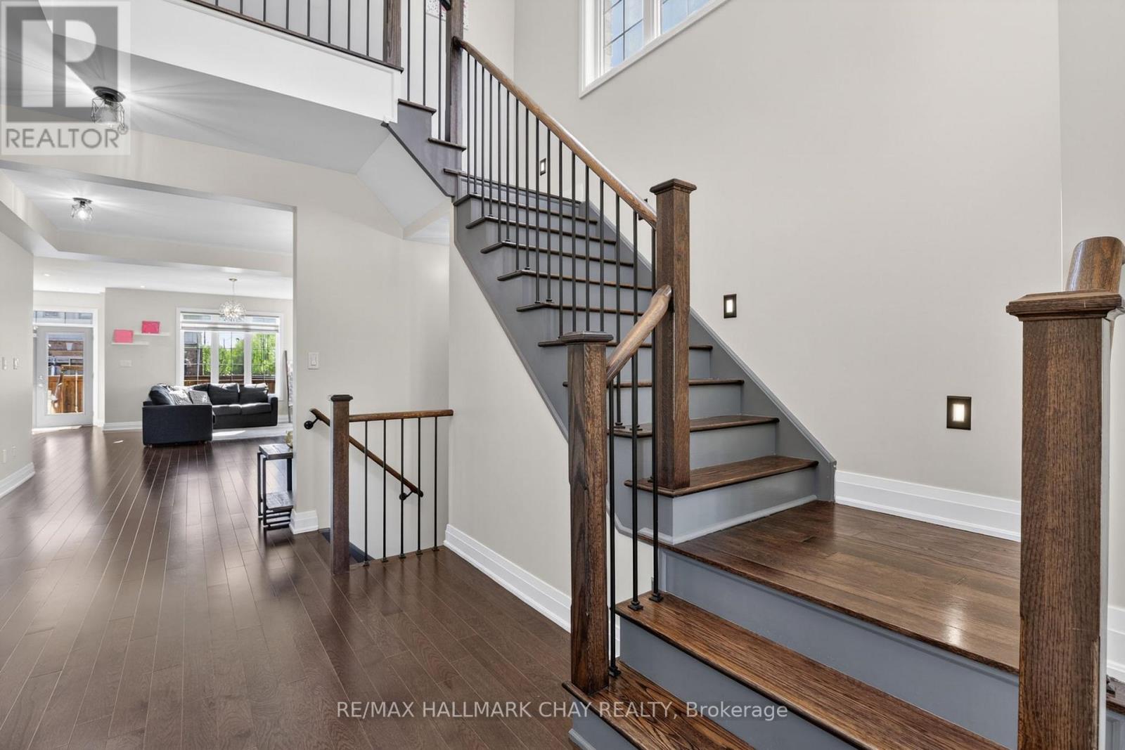 43 WALLS CRESCENT - 9