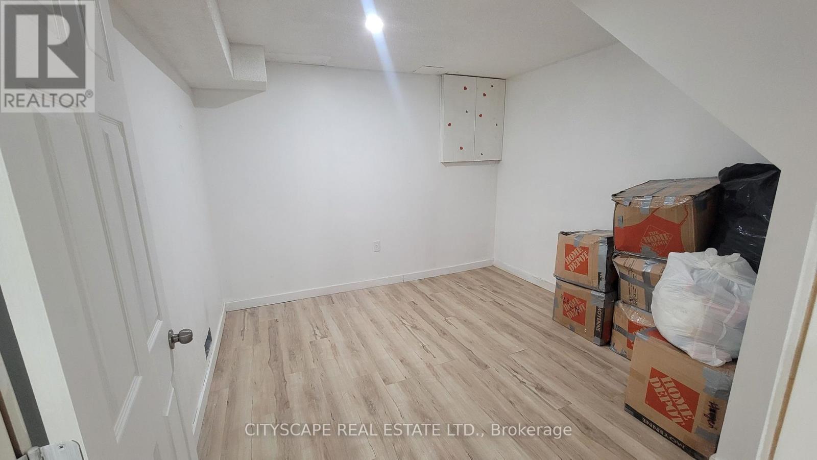 3450 ELLENGALE DRIVE - 41