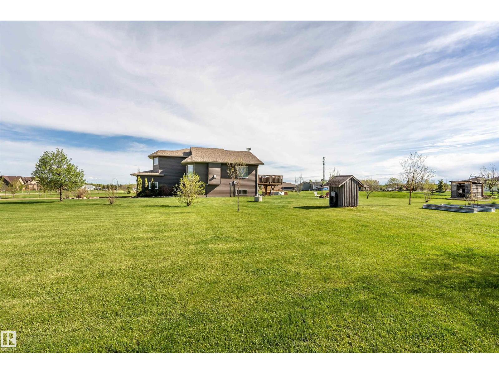 18 42011 Twp Rd 624 - 42