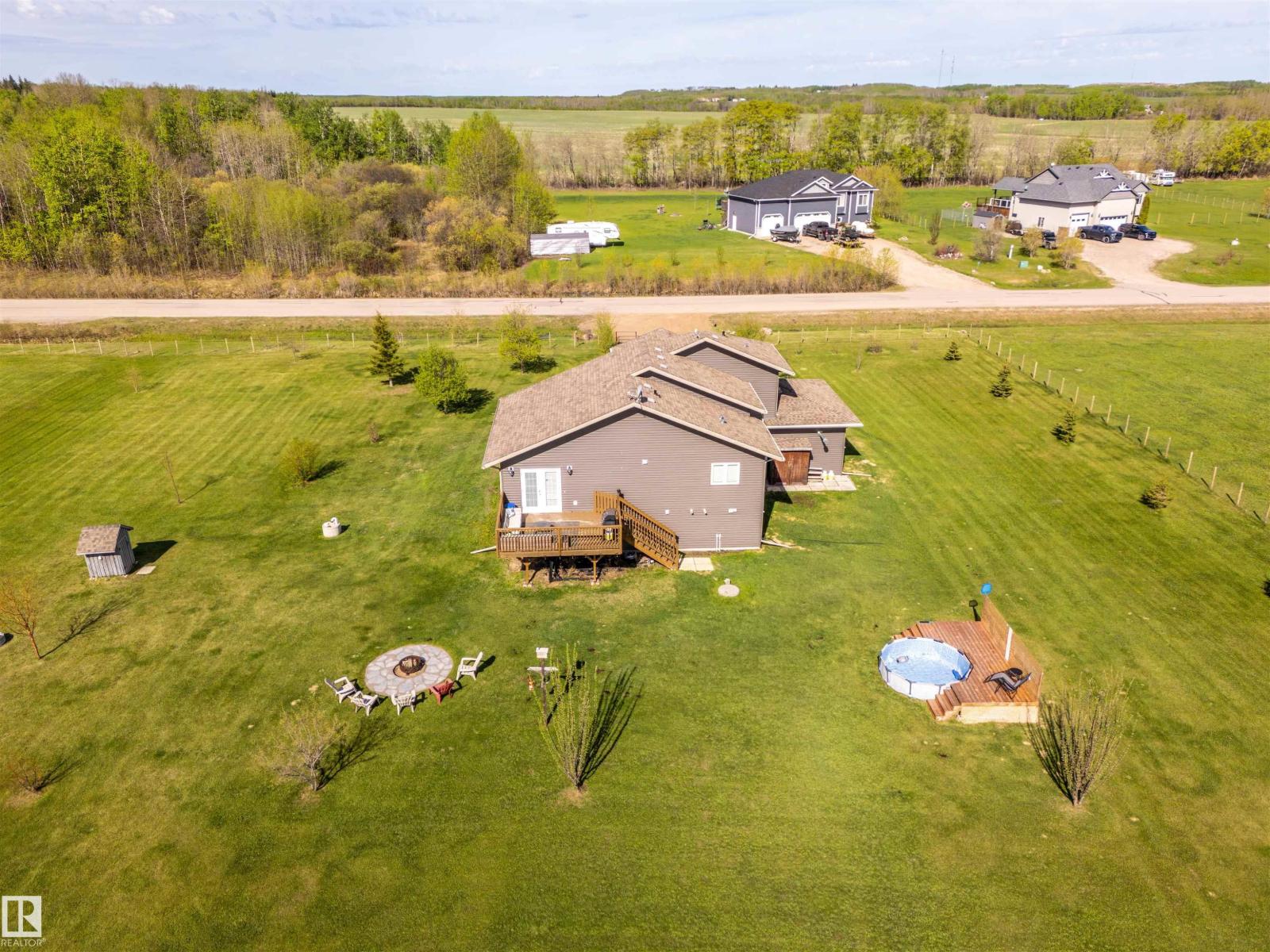 18 42011 Twp Rd 624 - 58