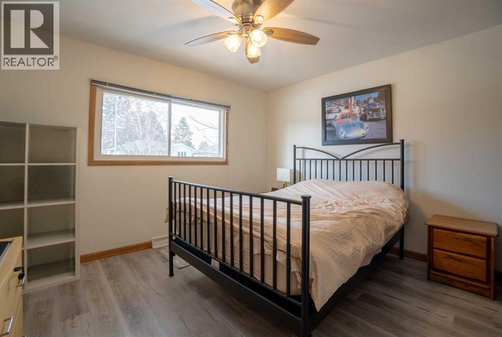 84 Waterloo Drive SW - 21
