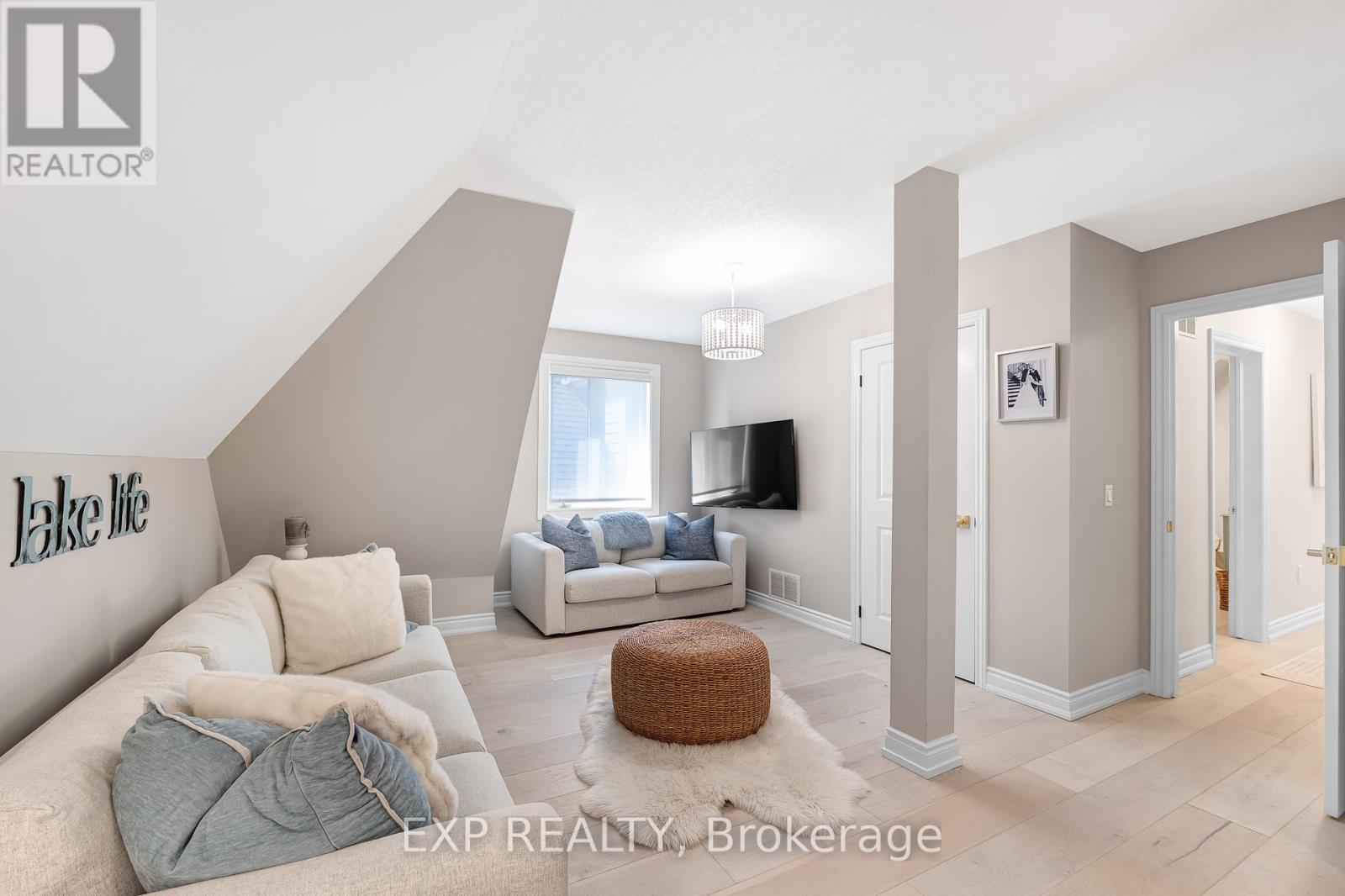 #40 5 INVERMARA COURT - 29