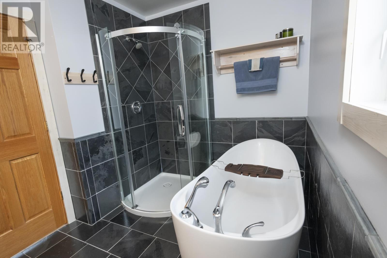 286 Van Horne ST - 29