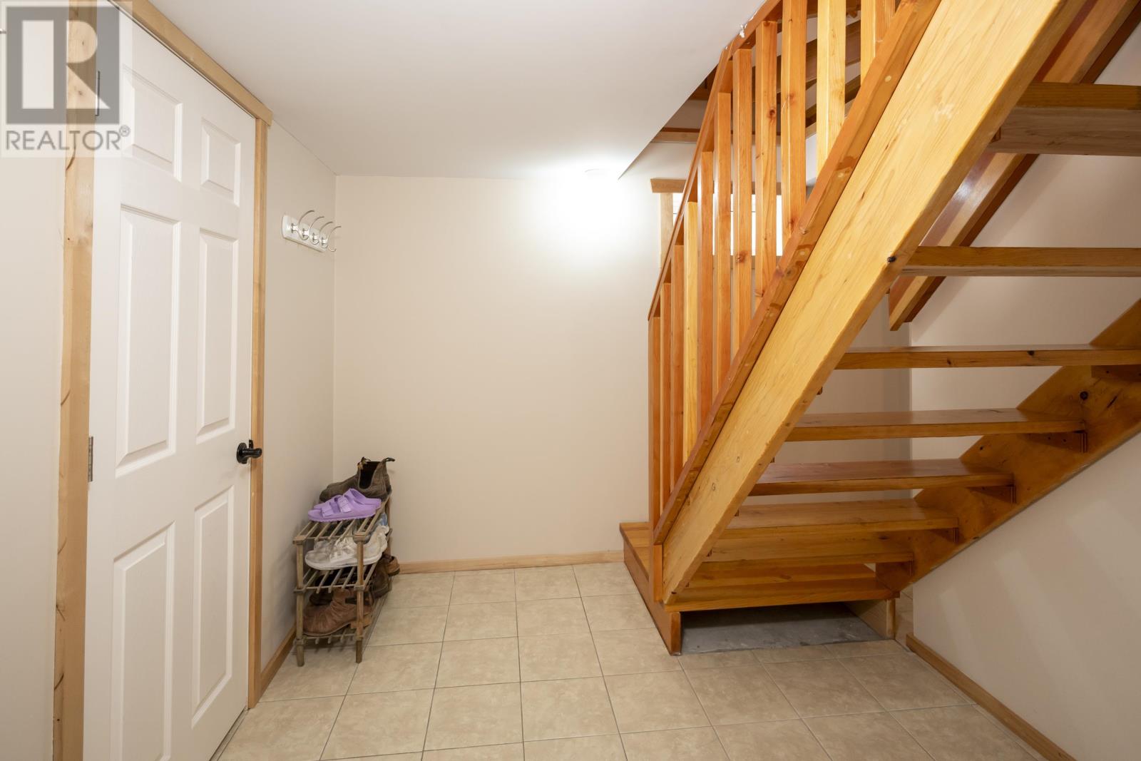 286 Van Horne ST - 32