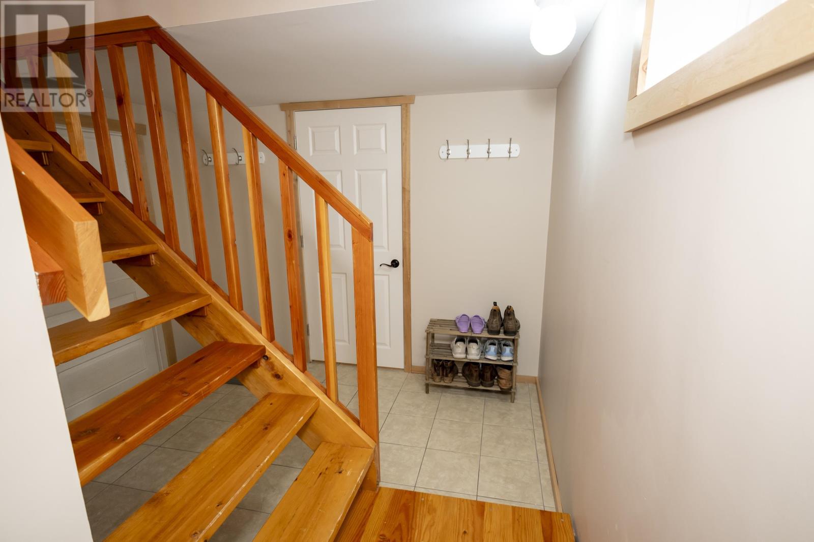 286 Van Horne ST - 34