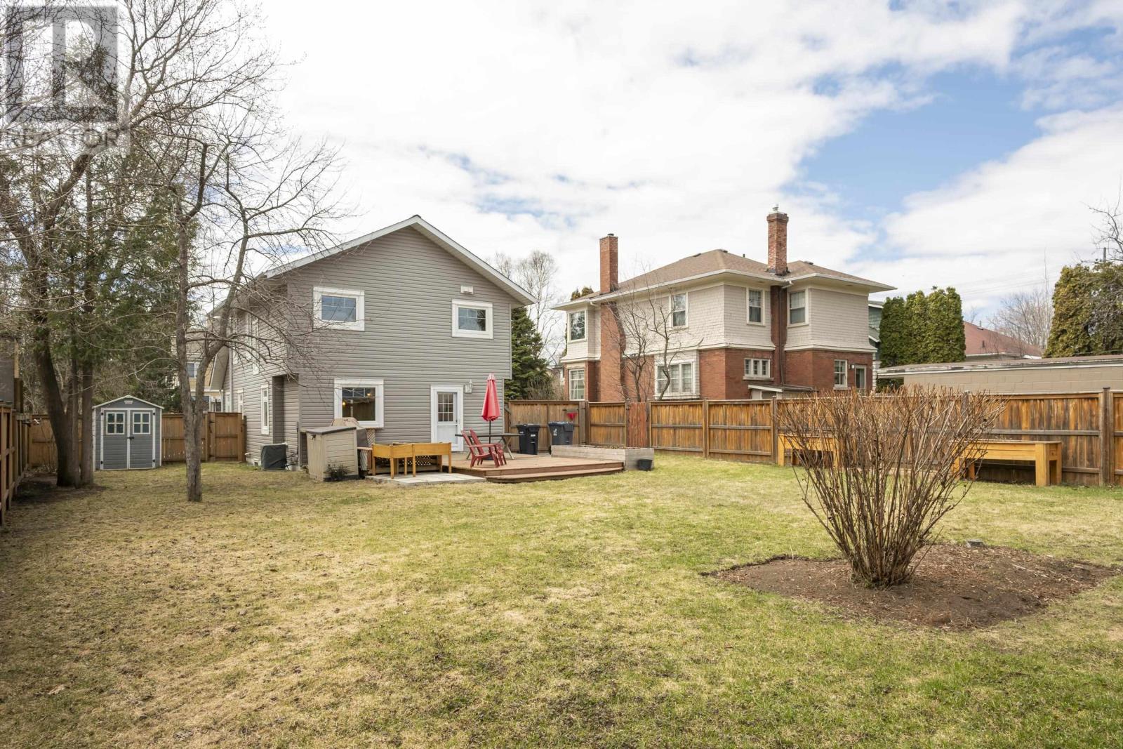 286 Van Horne ST - 39
