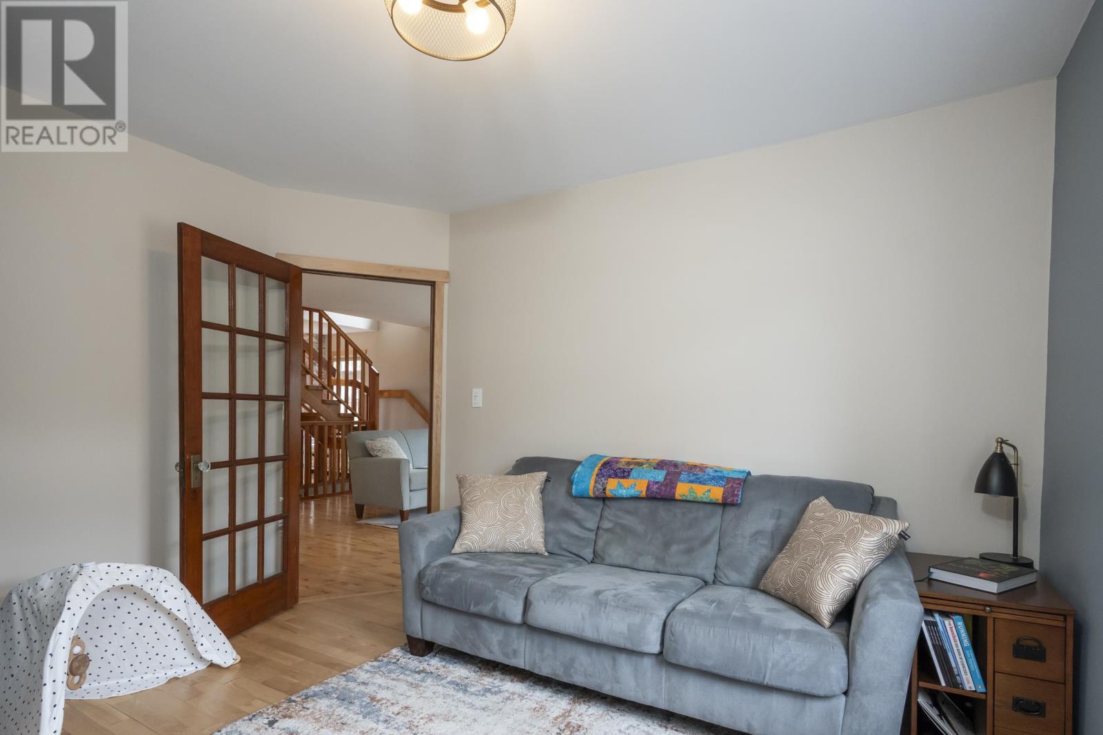 286 Van Horne ST - 16