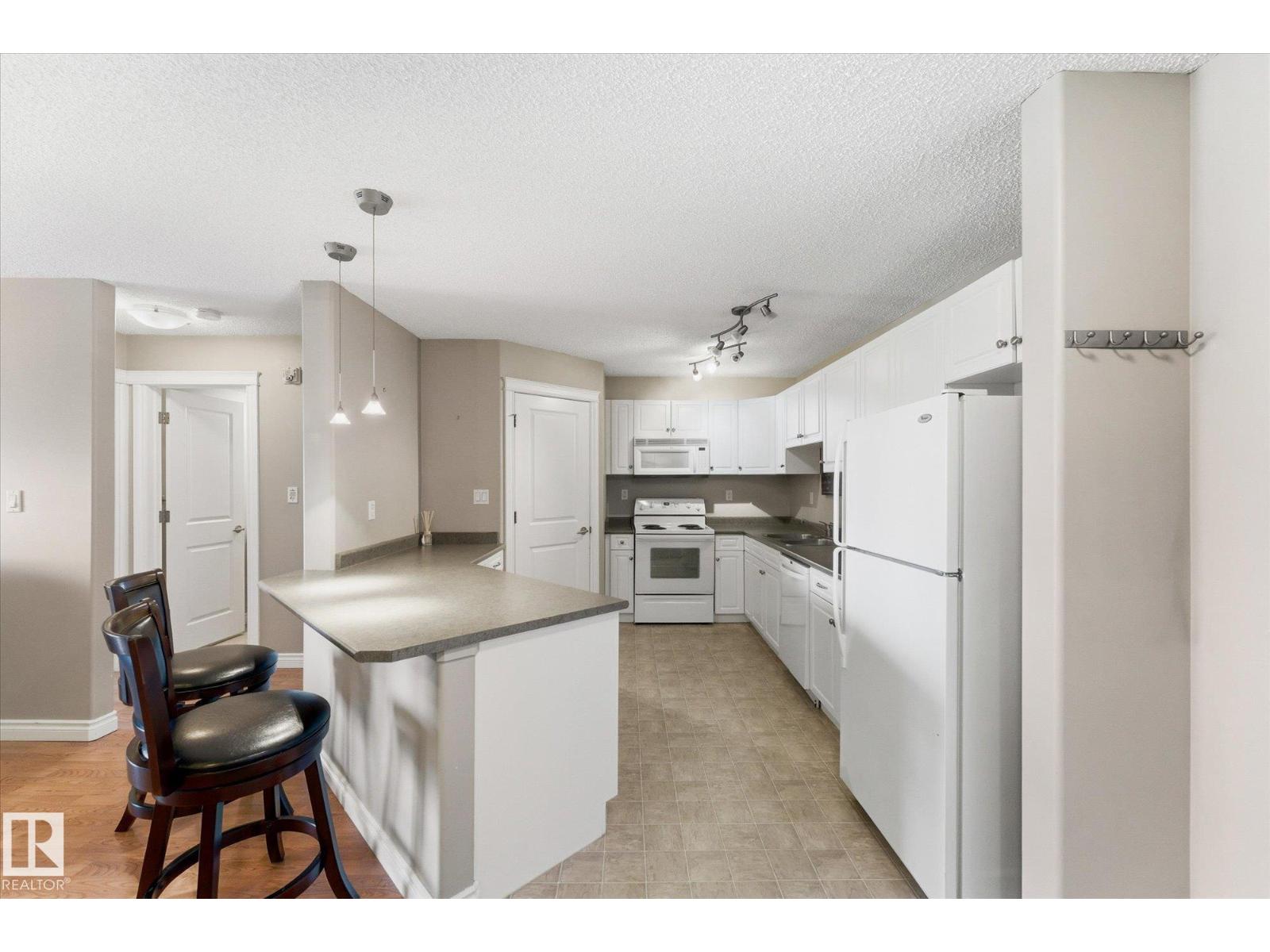 #404A 6 SPRUCE RIDGE DR — photo 16