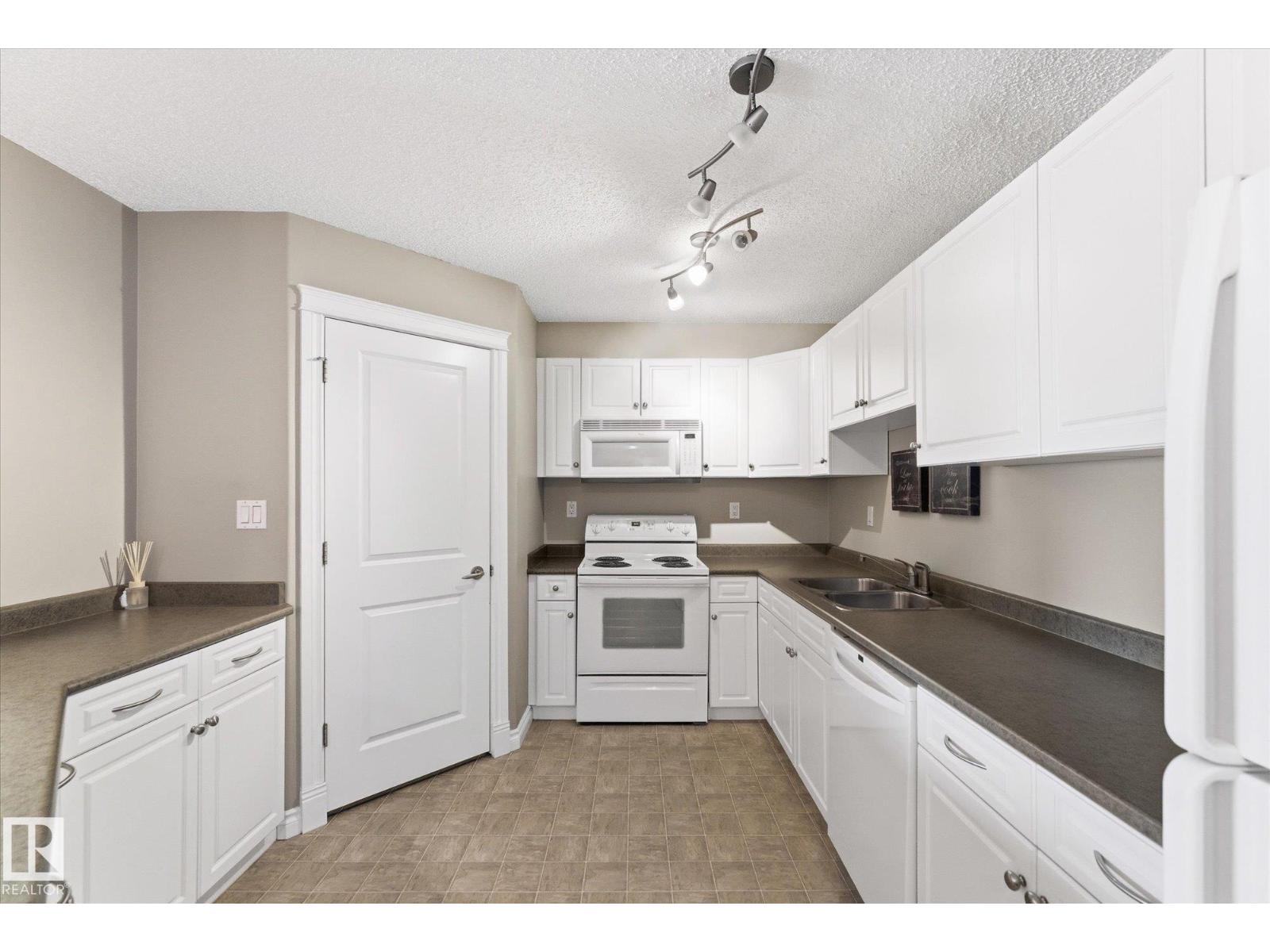 #404A 6 SPRUCE RIDGE DR — photo 17