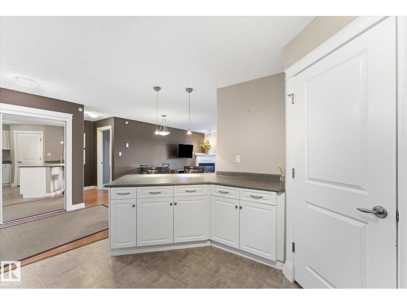 #404A 6 SPRUCE RIDGE DR — photo 18