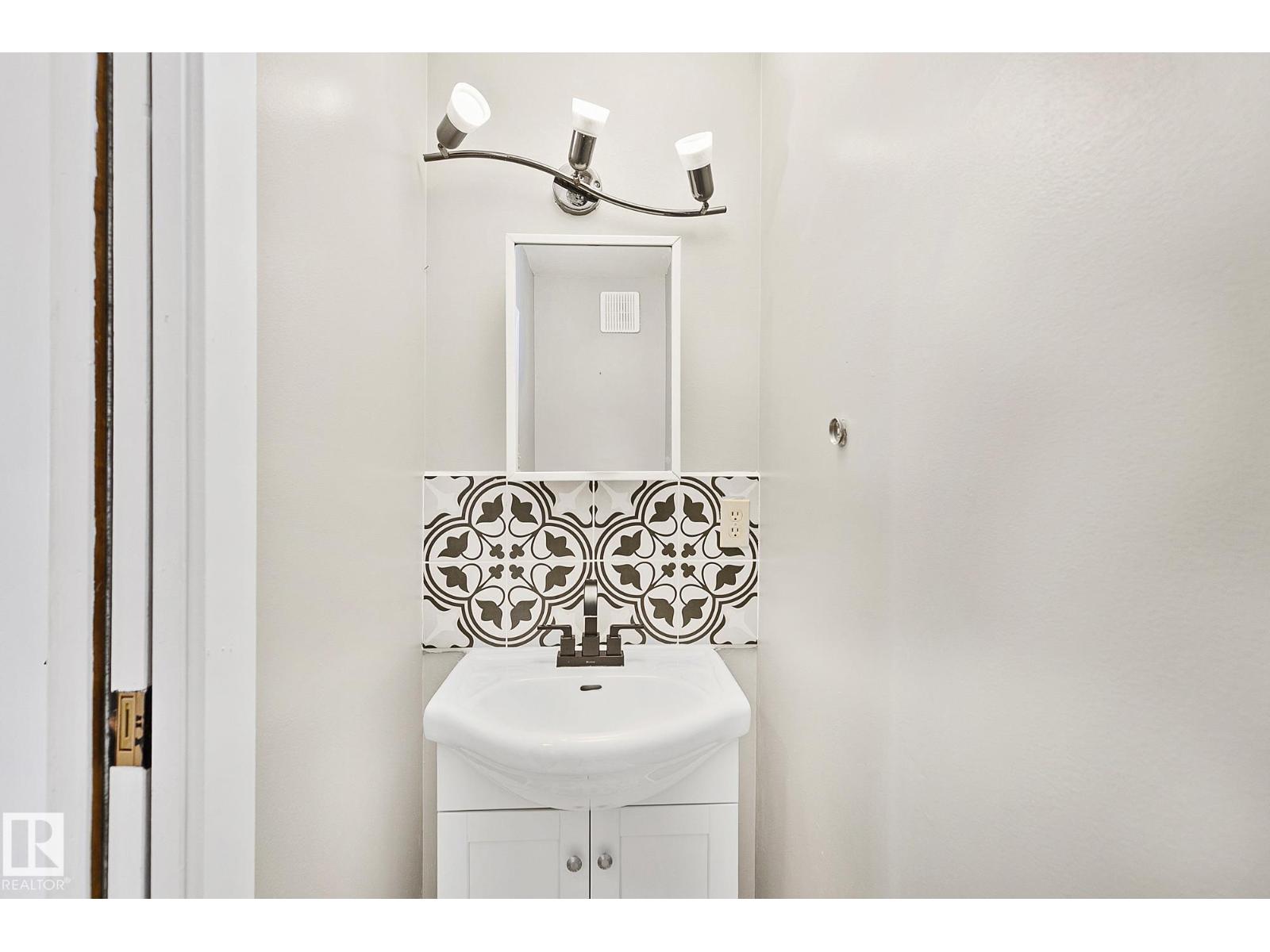 10823 130 ST NW - 26