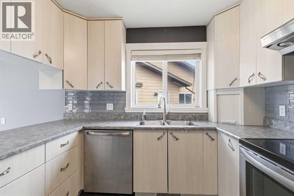 233 GLADSTONE Bay, Fort McMurray