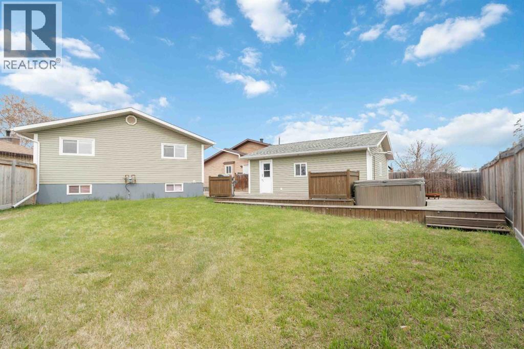 233 GLADSTONE Bay, Fort McMurray