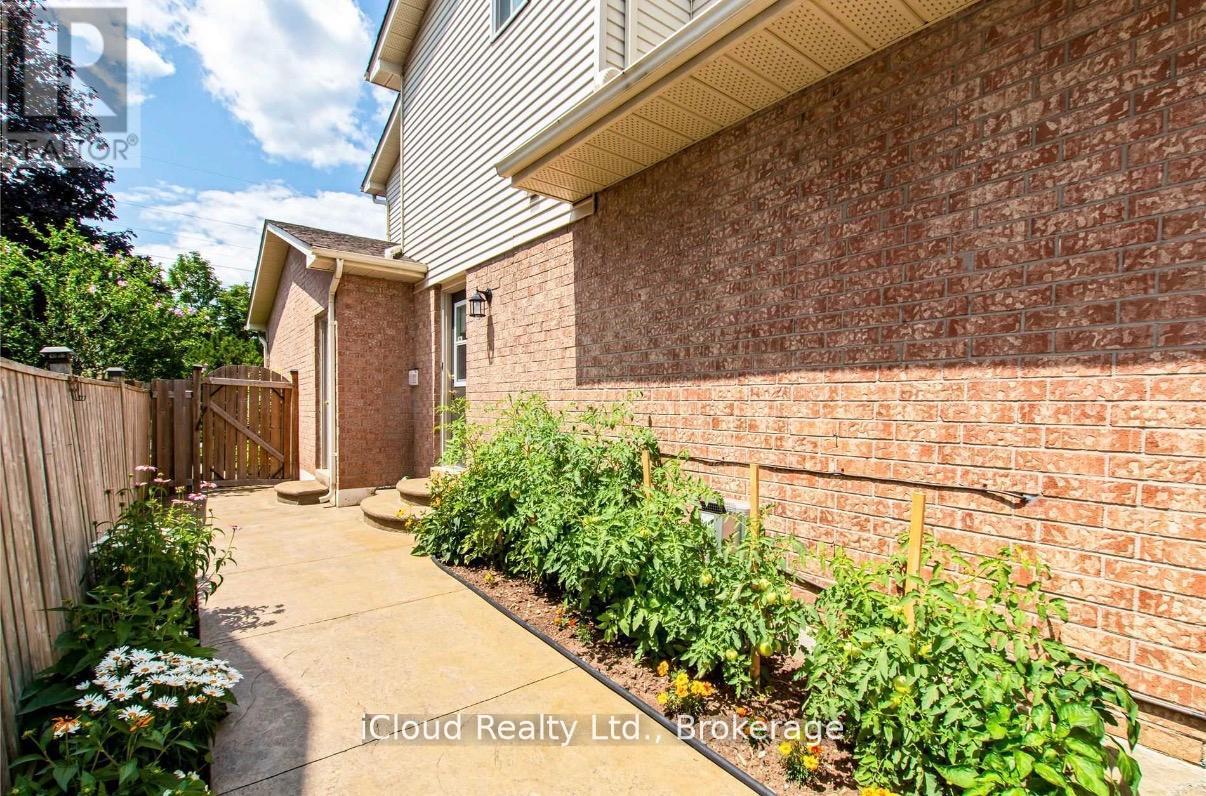 2067 HUNTERS WOOD DRIVE - 2