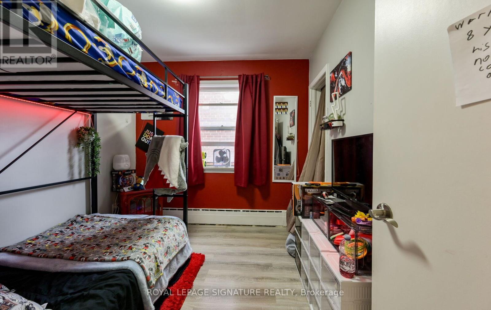 226 BICKNELL AVENUE - 10