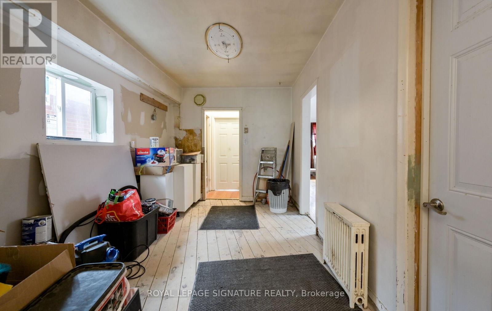 226 BICKNELL AVENUE - 18