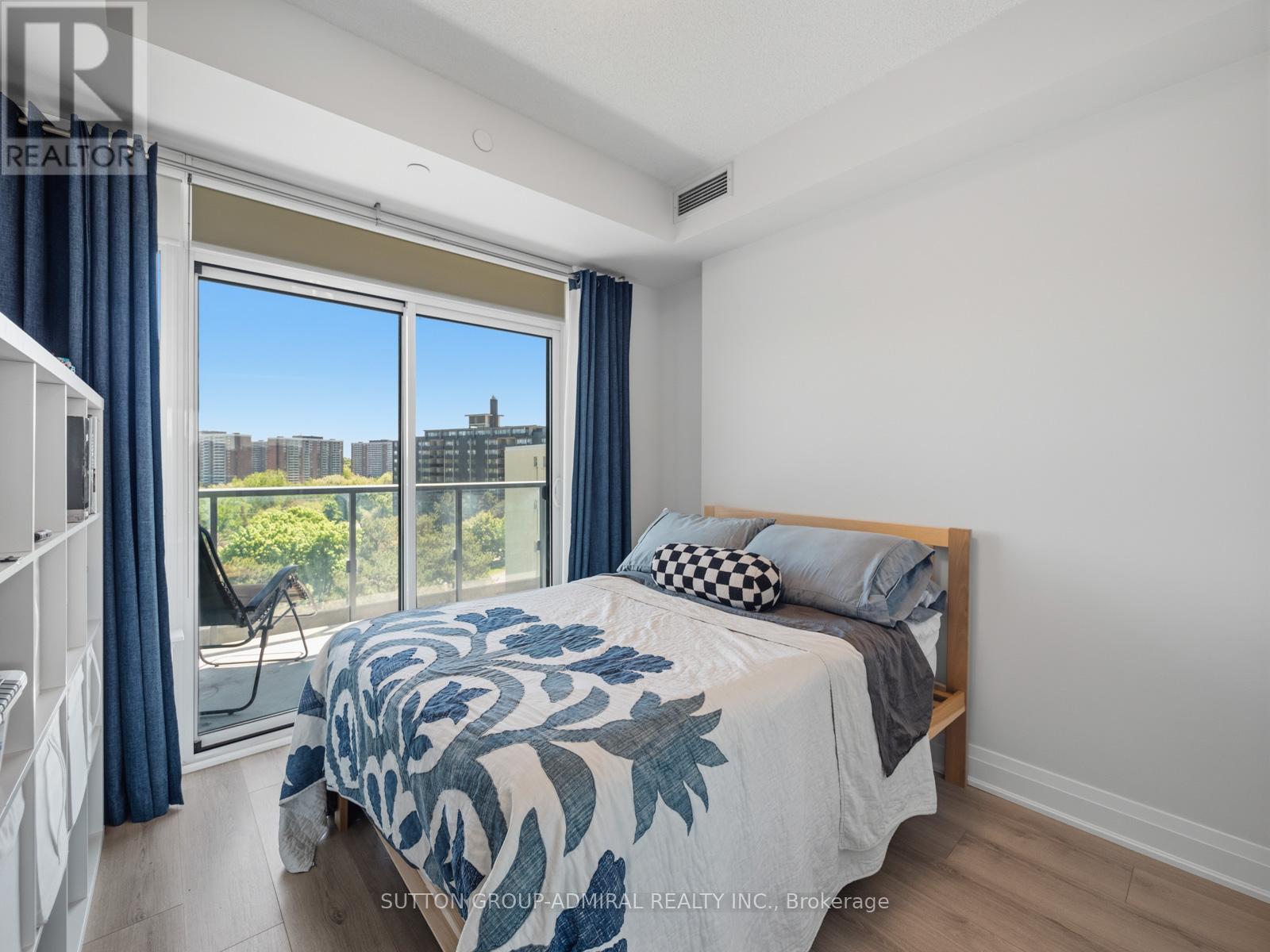 #606 35 FONTENAY COURT - 14