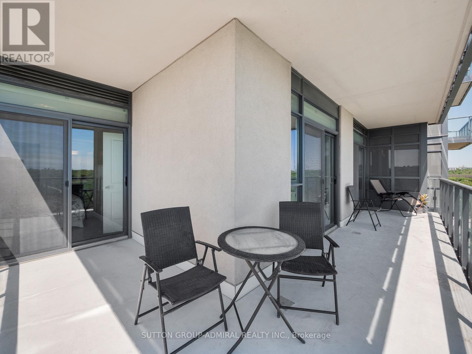 #606 35 FONTENAY COURT - 20