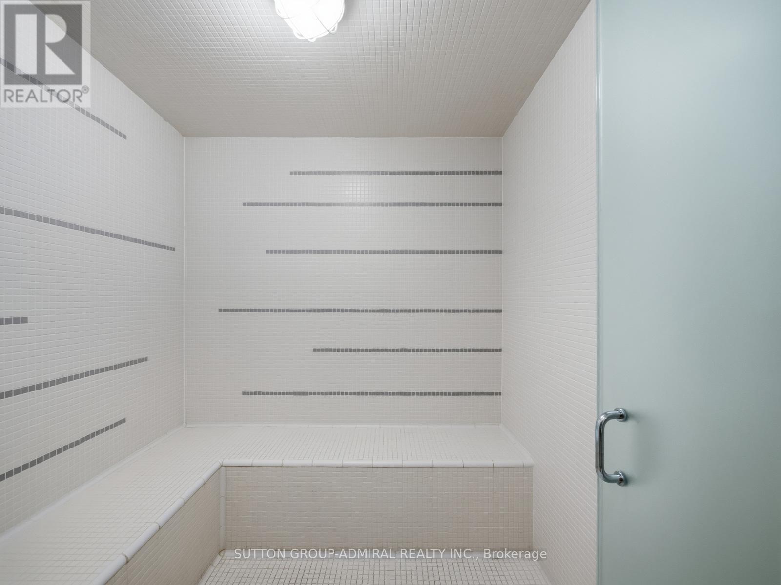 #606 35 FONTENAY COURT - 25
