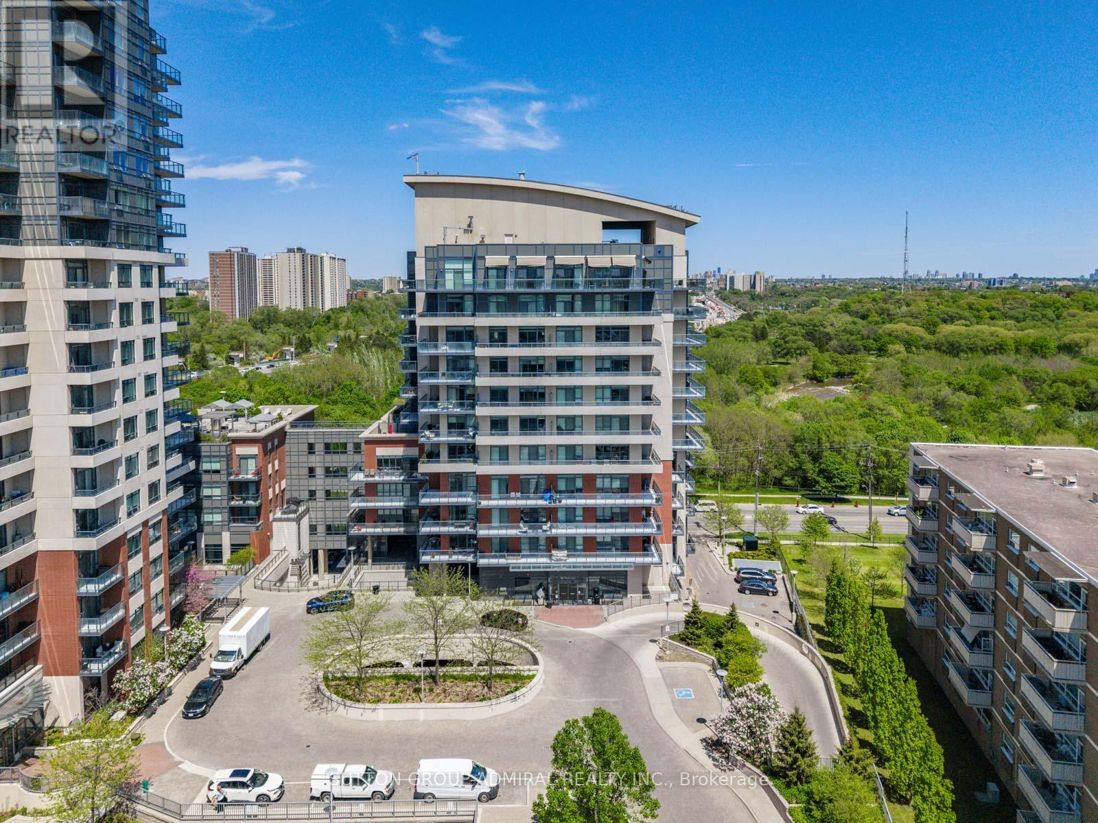 #606 35 FONTENAY COURT - 27